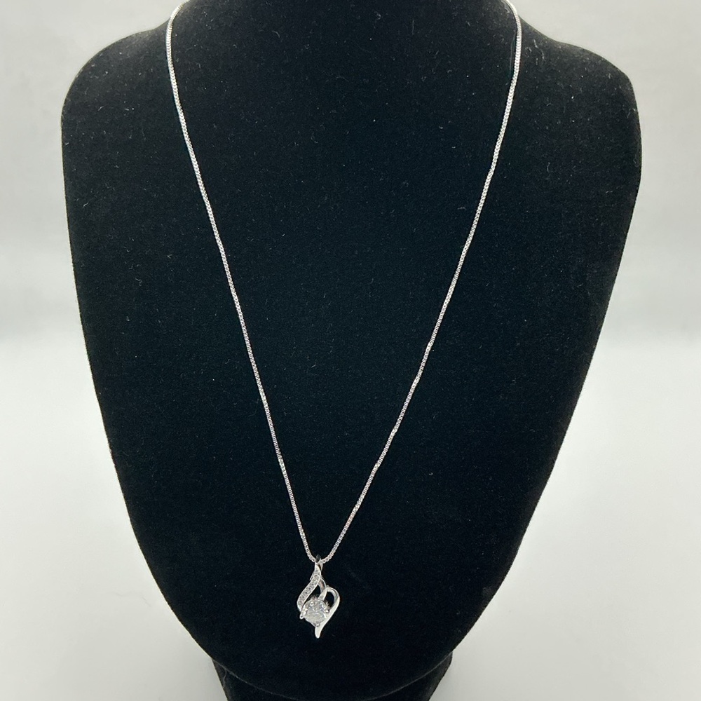 Sterling Silver Moissanite Pendant Necklace Sparkling Swirl Design 925